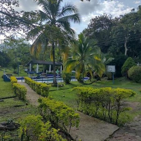 Hotel Campestre El Salitre Villeta Dış mekan fotoğraf